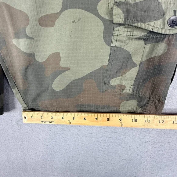 Tony Hawk Camo Cargo Shorts Mens 40 Woodland Camouflage Outdoors Skater - Picture 8 of 12